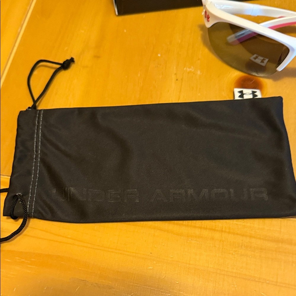 Under Armour White and Pink Sport Sunglasses with Black Logo Pouch - Picture 2 of 12